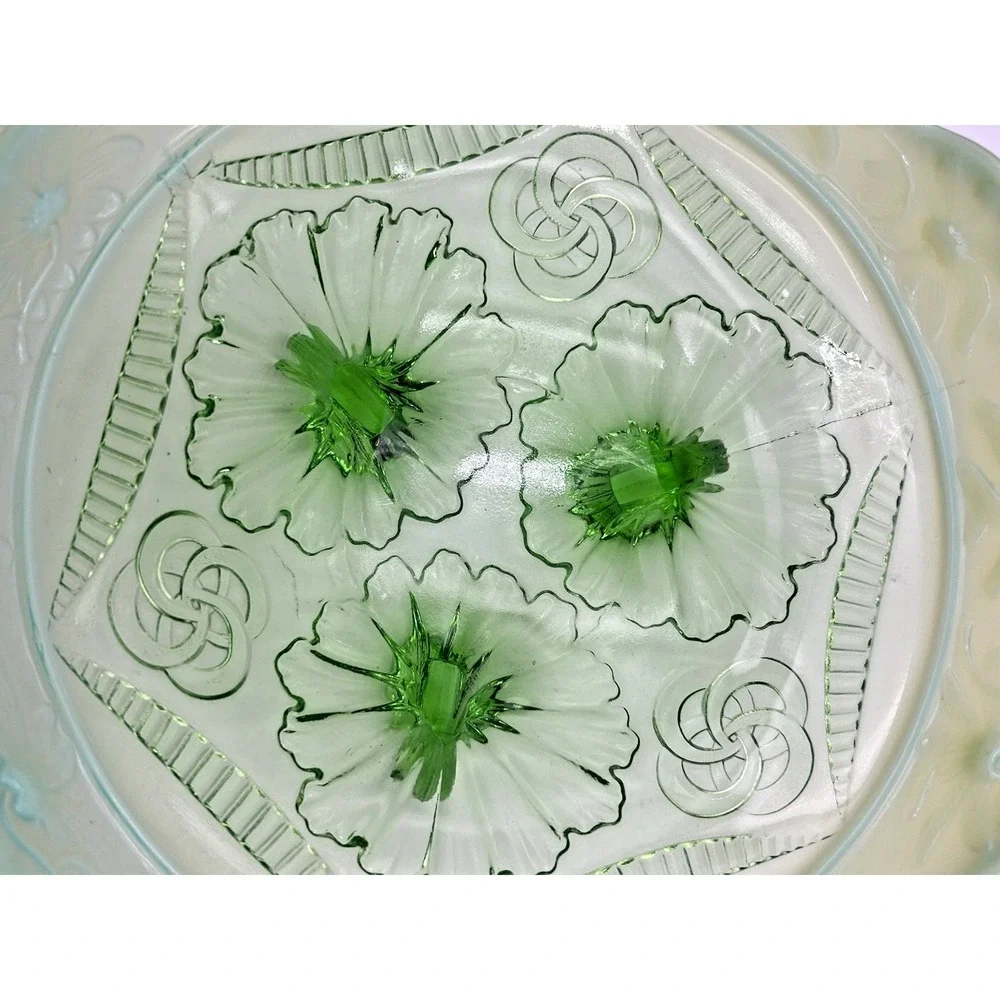 #5088‎ Antique Northwood Scalloped Opalescent Footed Green Ruffles 8